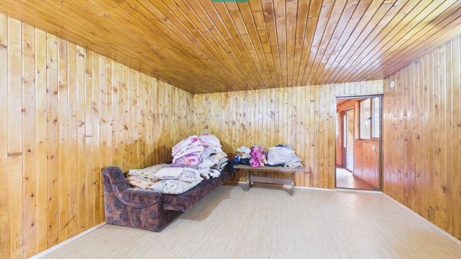 Casă individuală spațioasă în Jimbolia - Poză 15