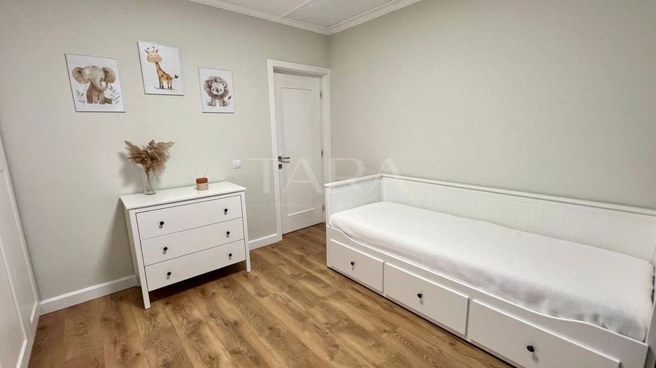 Apartament modern cu pod generos și dotări complete. - Poză 5