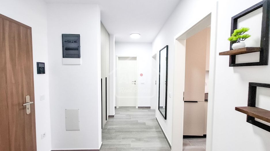 Design Modern Finisaje Calitative I Tractorul - Poză 2