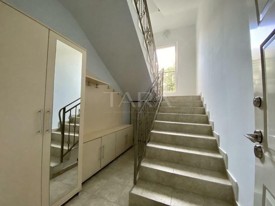 Oportunitate excelentă! Apartament in vilă, 5 camere. - Poză 13