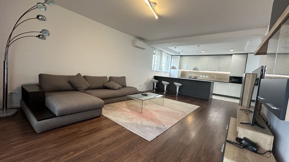 Apartament in vila cu curte-  Dumbravita - Poză 7