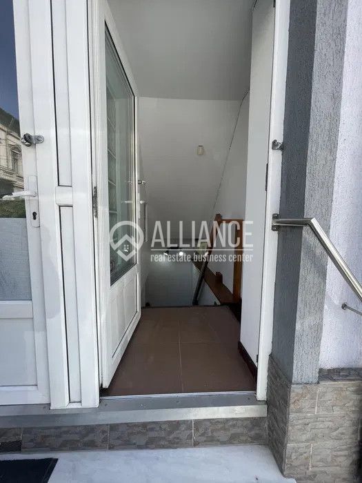 ULTRACENTRAL (COD10) - Spatiu de inchiriat la demisol - Poză 1