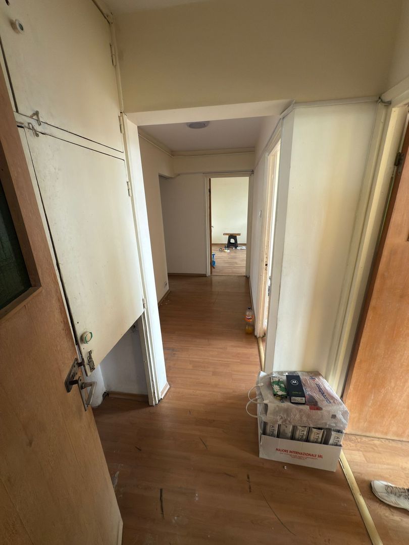 Apartament incapator, patru camere, Resita-Berceni, 120.000€ negociabil - Poză 9