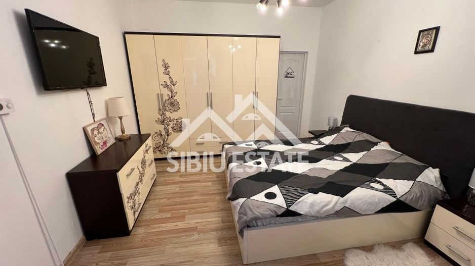 Casa moderna, spațioasa, curte generoasa pe un nivel în Sura Mare - Poză 7