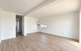 COMISION 0! Duplex finalizat cu 5 camere si 3 bai. Panouri solare. - Poză 2