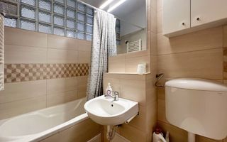 Apartament cu 3 camere, o locuință modernă în inima orașului, - Poză 3
