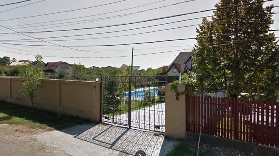 Vila deosebita cu piscina in Buftea - Poză 1