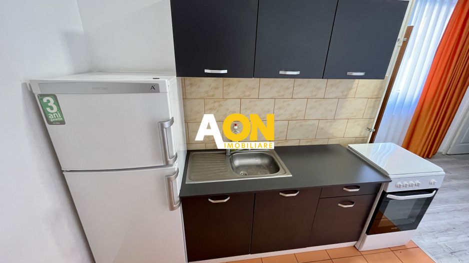 Apartament cu 1 Cameră, Etaj 1, Zona Piață - Poză 5