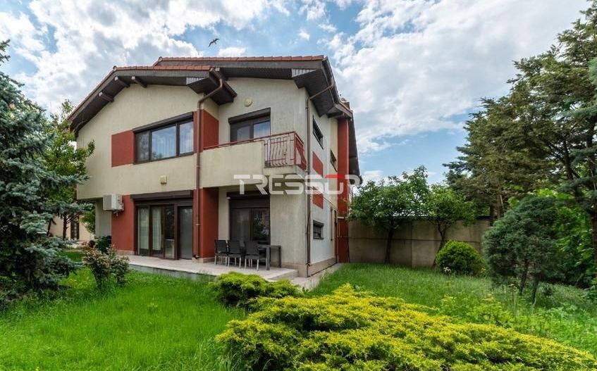 Vilă premium în Lazu | Ansamblu privat | 500 mp teren | 4 dormitoare - Poză 1