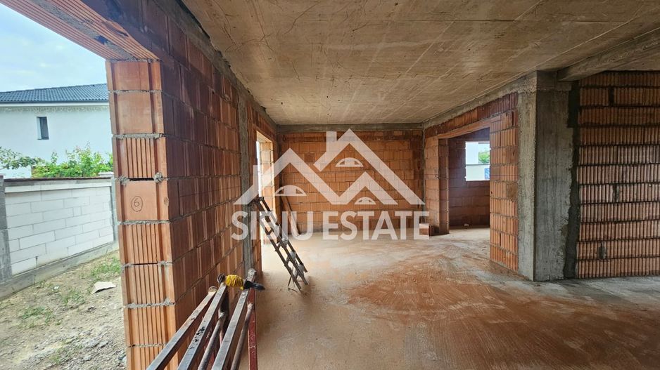 Casa Sibiu, Selimbar 4 camere, 2 bai NOU - Poză 3