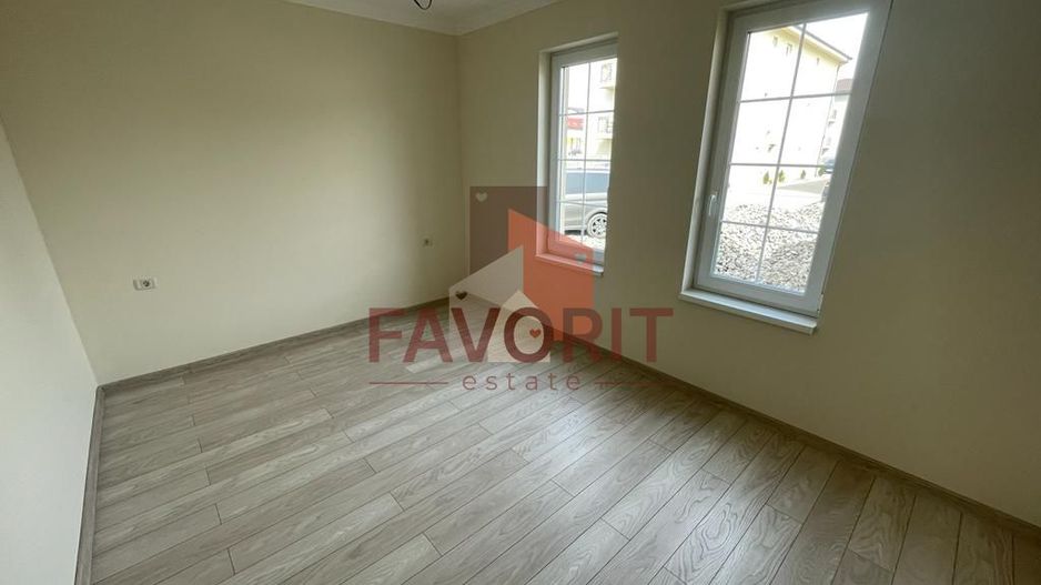 Gradina proprie 30 mp. Finisaje superioare. Pozitie excelenta. - Poză 5