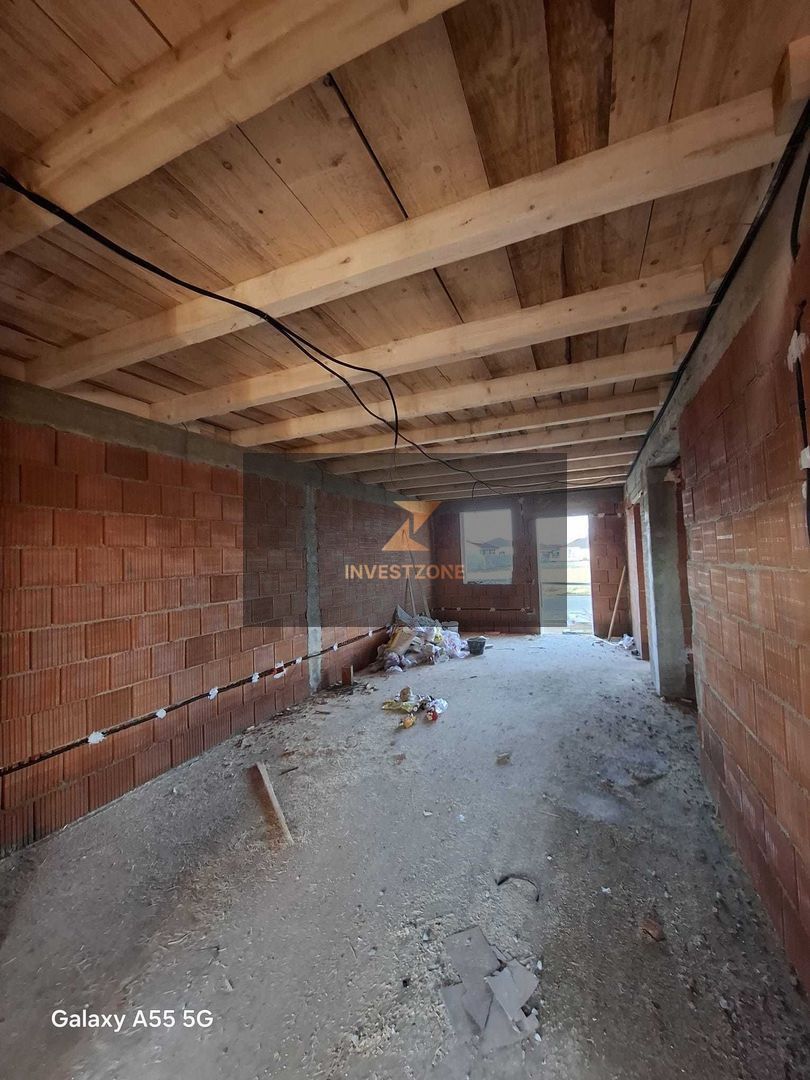 Casă de vânzare Nojorid – 3 camere, 85 mp utili - Poză 5