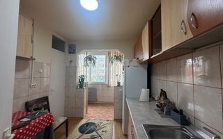 Apartament 2 Camere Decomandat Tractorul Etaj 1 Gata de Mutare - Poză 3