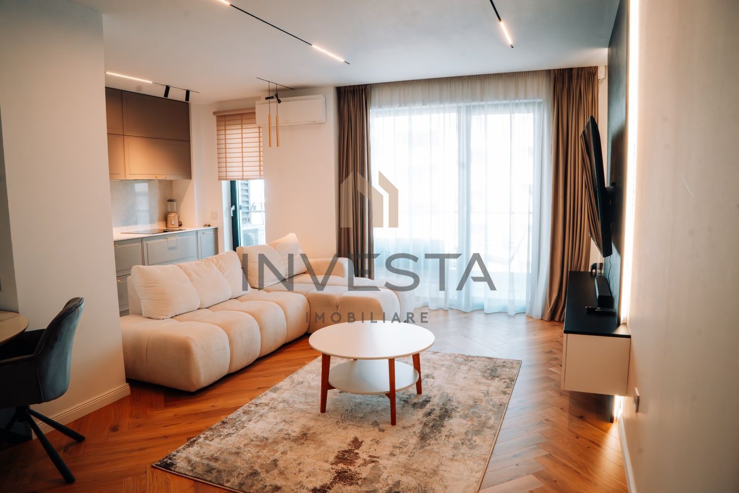 Apartament exclusivist cu 2 camere si terasa, Andrei Muresanu! - Poză 1