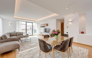 Inchiriere - apartament - 4 camere+terasa+loc parcare - Primaverii