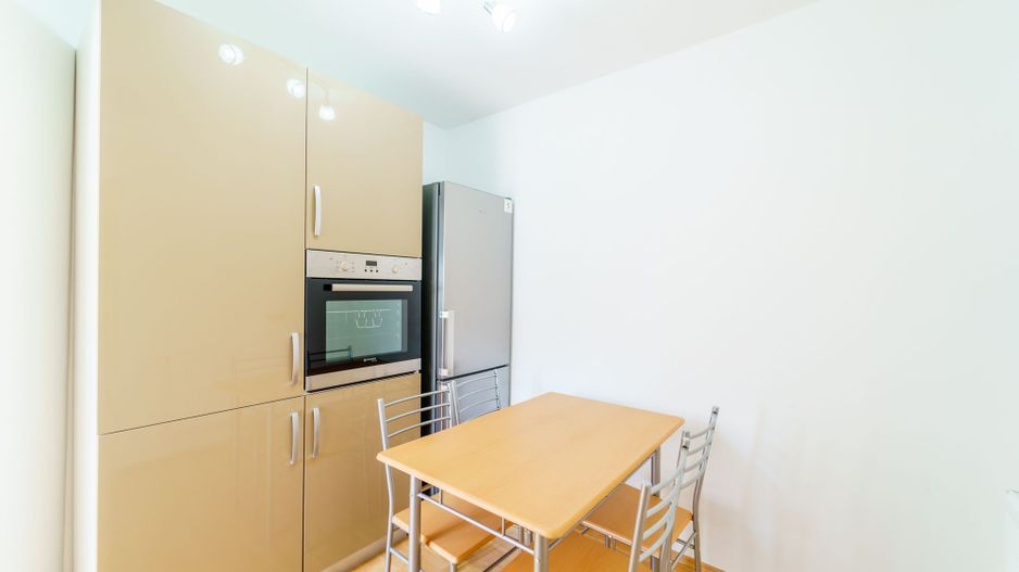 Apartament la casă zona Uta - Poză 2