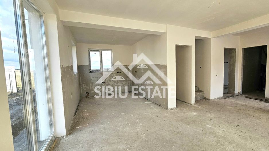 Casa 5 camere curte mare, casa noua - Poză 2