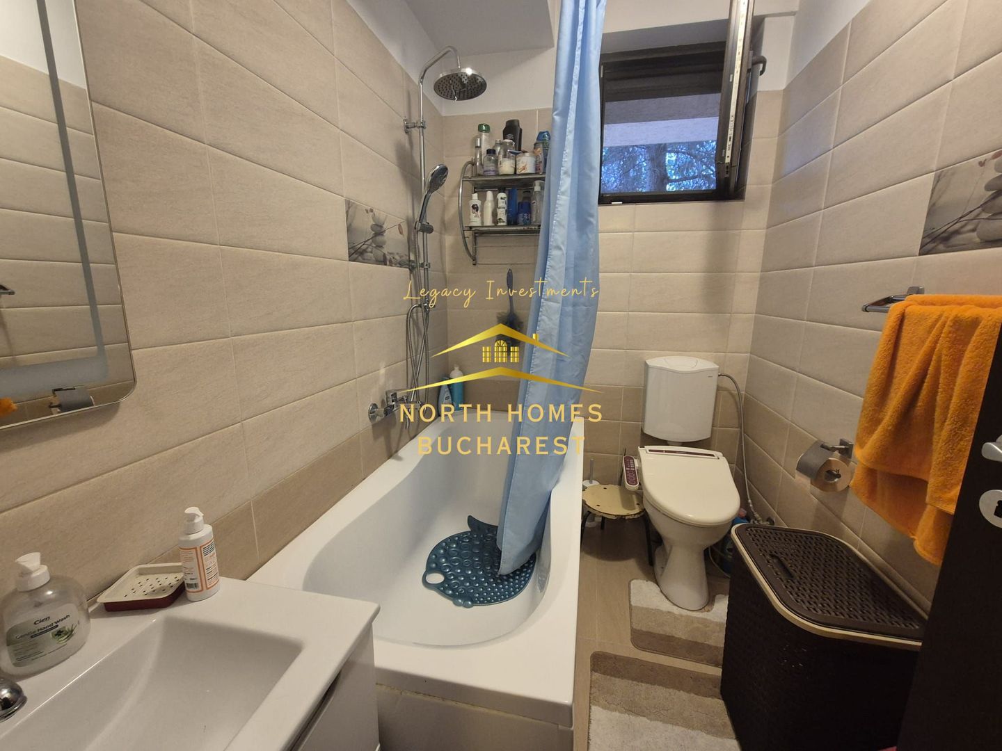 Ap 3 camere cu parcare subterana si curte in vila in zona Dămăroaia - Poză 19