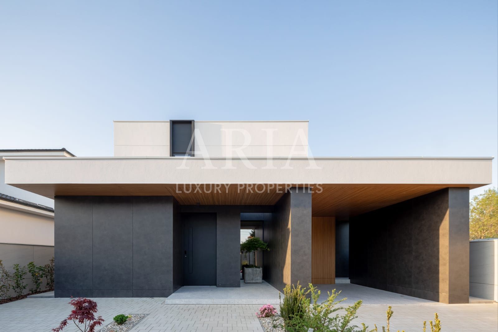 REZIDENȚĂ CONTEMPORANĂ CU DESIGN ICONIC | POZE REALE | - Poză 19