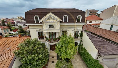 Vânzare vila spectaculoasa S+P+1+M situată in zona Tomis II - Spitalul Județean.