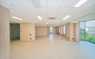 Spațiu Comercial de Închiriat – 120,7 m² | Business Center Premium | Chișinău, Centru | Bulevardul Ștefan cel Mare și Sfânt 115/1 - Poză 3