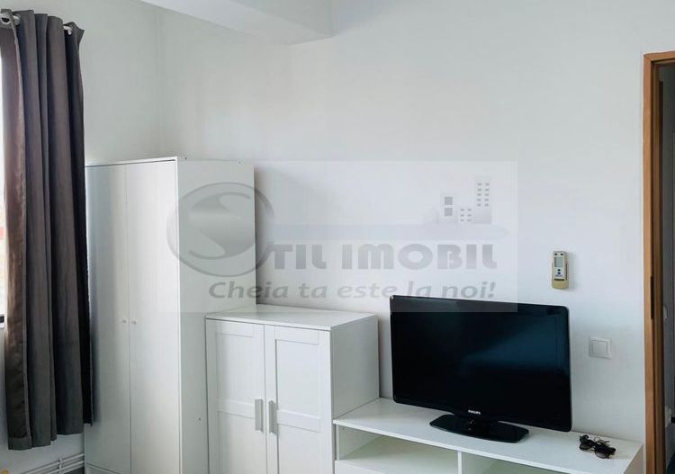Apartament de inchiriat cu o camera semicentral - 400 euro ! - Poză 1
