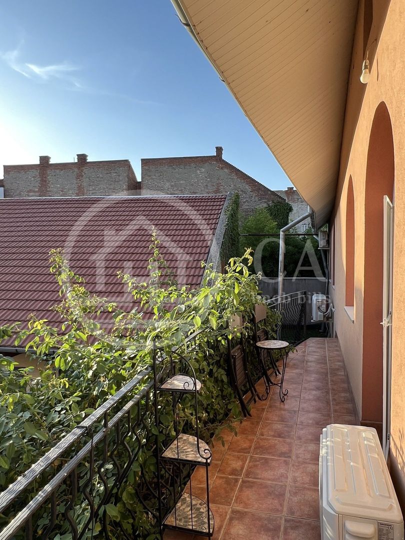 Vila cu 6 camere de inchiriat ultracentral Oradea - Poză 14