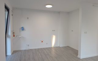 Apartament Ultrafinisat 3 camere-balcon-etaj 1-lift-Calea Moldovei - Poză 5