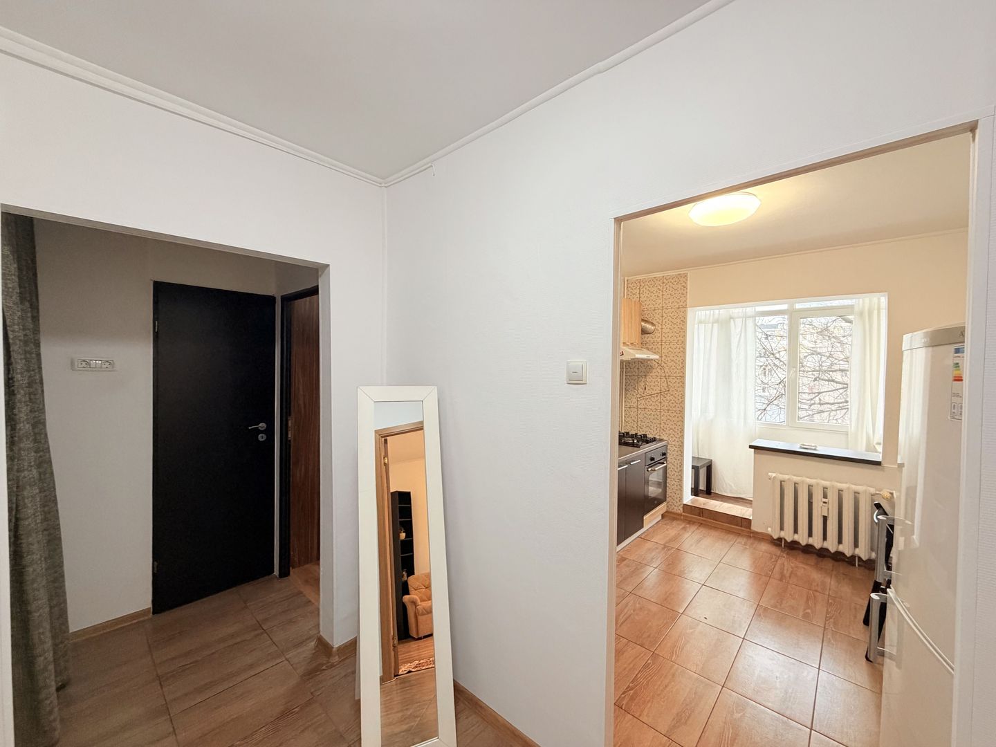 Apartament de inchiriat | 2 camere | Sector 4 | Decomandat | - Poză 8