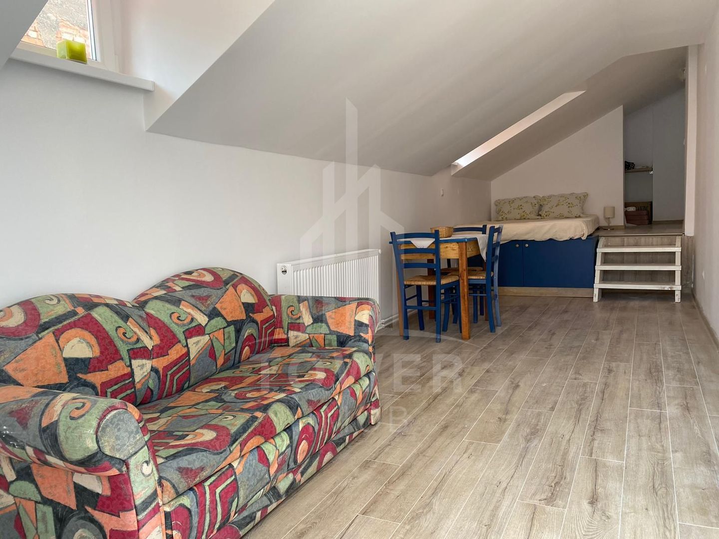 Apartament tip studio - zona 9 Mai - Poză 1