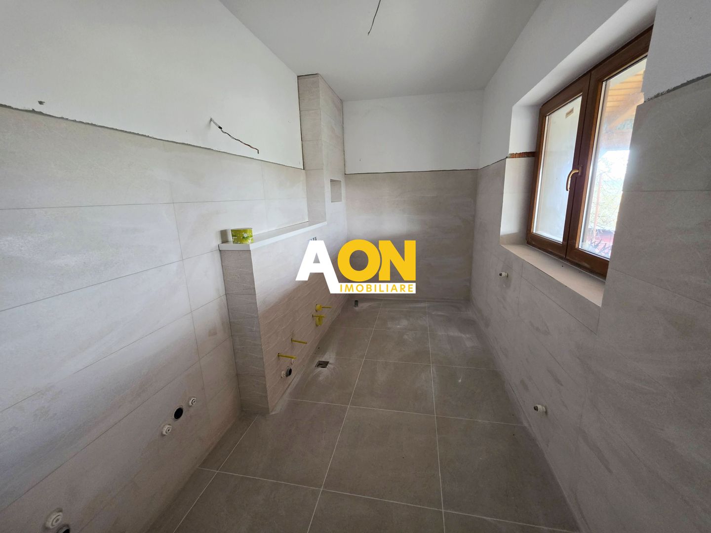 Casa semifinisata, 5 camere, 571 mp teren, Micesti - Poză 9