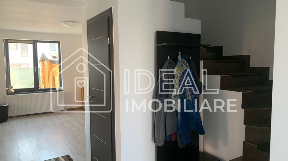 Duplex La CHEIE cu 4 camere, in Cisnadie - Poză 2