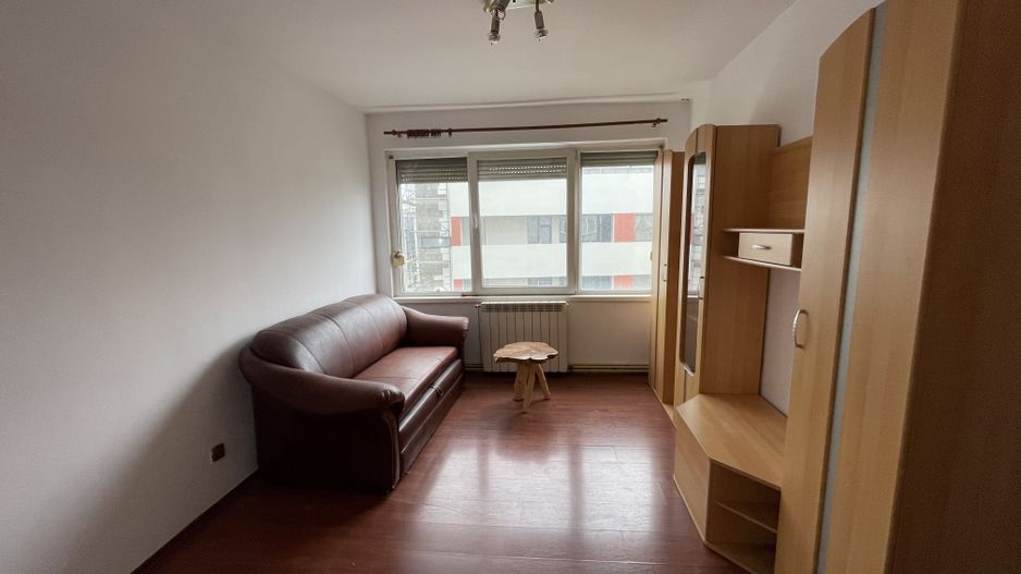 Apartament 3 camere, zona foarte buna. - Poză 2