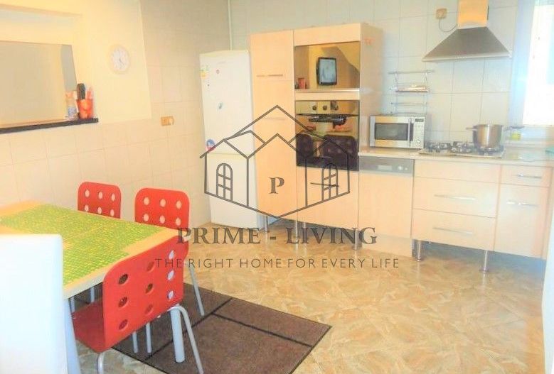 APARTAMENT SPATIOS CU 2 DORMITOARE IN ZONA DOROBANTI - Poză 3