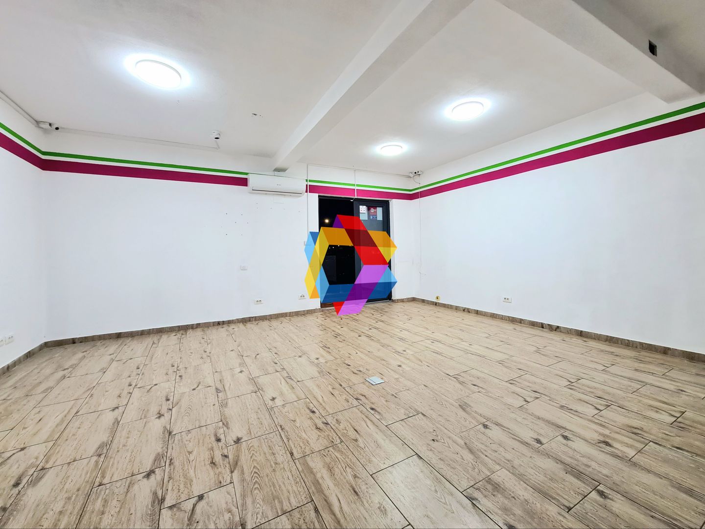 Spatiu de vanzare zona Coresi  -73 mp  # plus-imo.ro - Poză 3