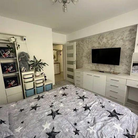 Apartament de vanzare, 2 camere, decomandat, 58mp, 2 locuri de parcare - Poză 3