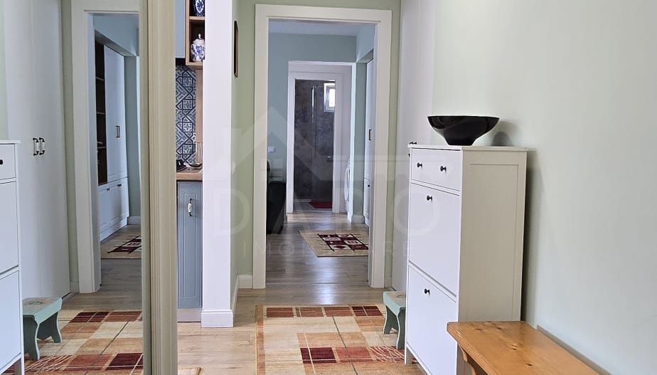 Vand apartament cu 2 camere in Cornisa, et. intermediar, lift nou - Poză 12