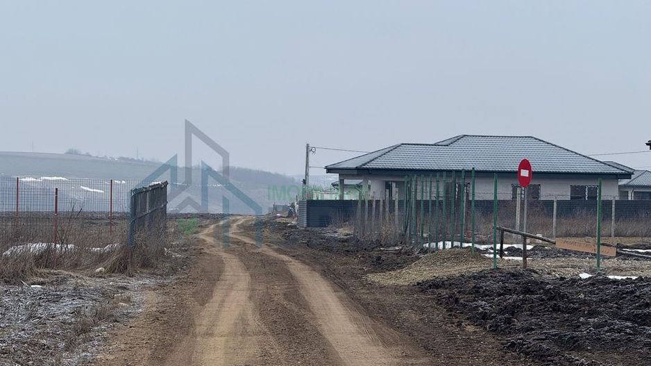 De vanzare teren Miroslava - Poză 7