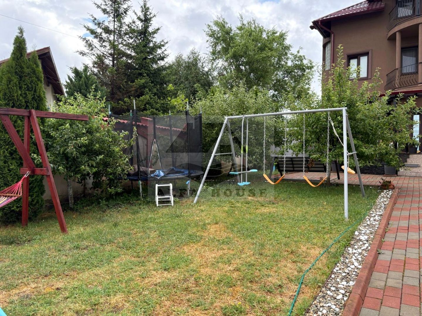 Casa individuala Sacele - zona Baciu, 178 mp + garaj + 400 mp curte - Poză 25