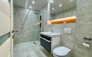 Comision 0%  Apartament cu 3 camere de vânzare în zona Centrală - Poză 11