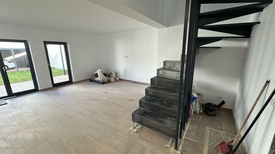 PROIECT DEOSEBIT - Poză 2