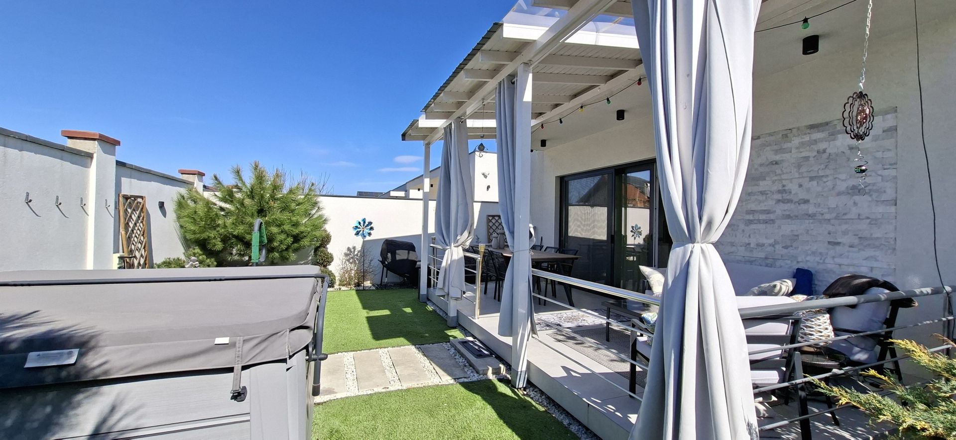 Locuinta parter mobilata si utilata cu jacuzzi - Poză 36