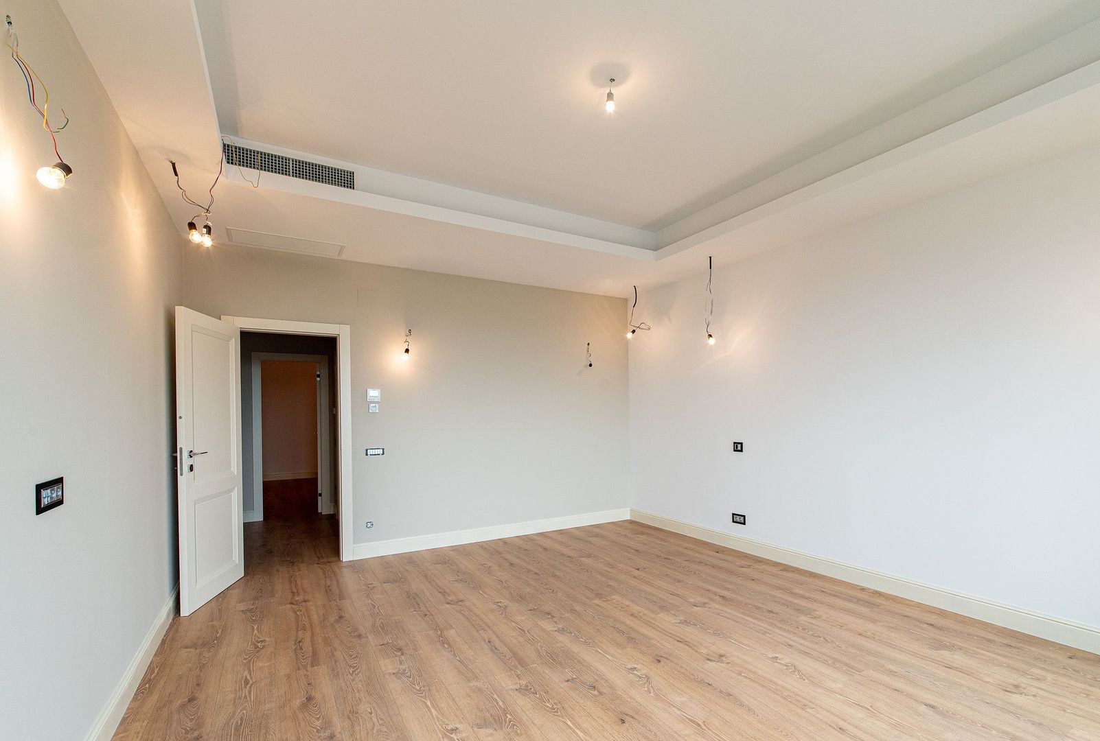 Penthouse de lux cu terasă și vedere către nordul Capitalei | Herăstră - Poză 18