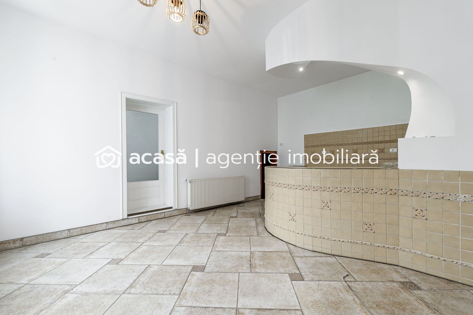 ÎNCHIRIAT Oportunitate Unică pentru Afacerea Ta în Centrul Orașului! - Poză 6