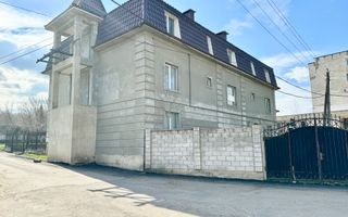 De vânzare – Bloc cu destinație comercială în Anenii Noi, pe Strada Centrală. - Poză 7