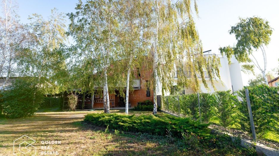 1/2 Duplex avangardist, la rosu, in Mosnita Noua - Poză 7