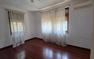 Apartament  in vila Pangratti // Televiziune - Poză 3