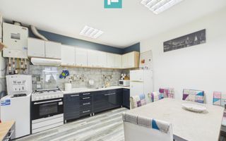 Apartament cu o camera, zona Parneava - Poză 1