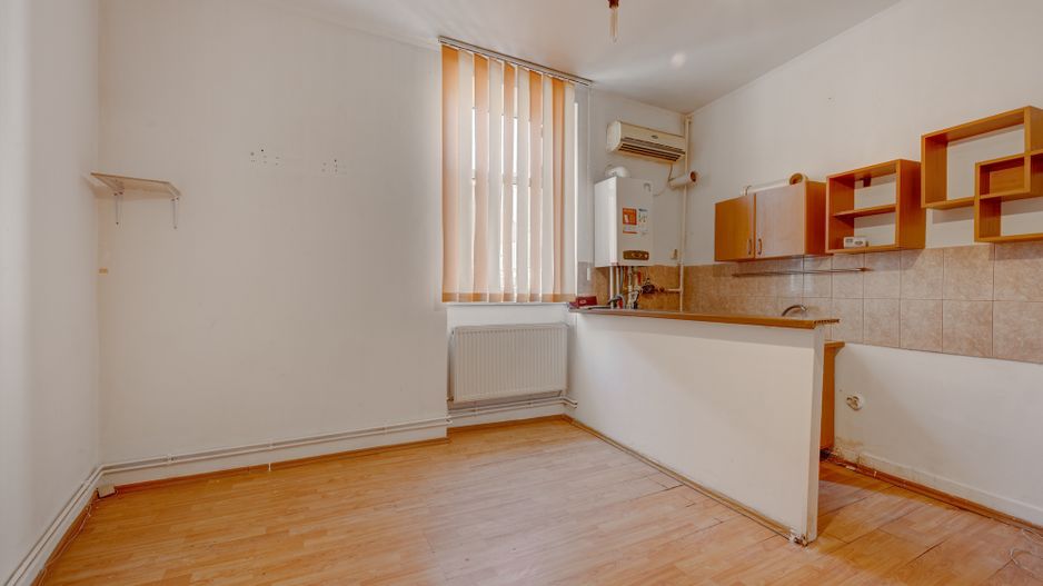 Garsoniera spatioasa in Centrul Vechi - Poză 1