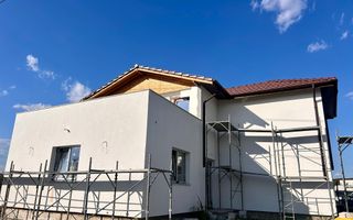 Vilă cu 4 camere de vânzare in Craiova - Poză 1